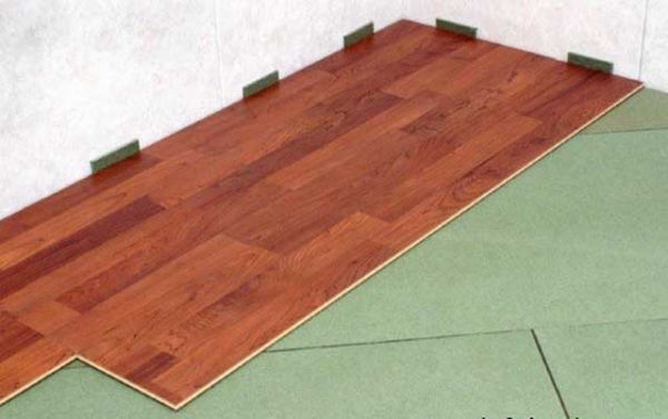 Выбираем ПВХ ламинат: достоинства, особенности монтажа Выбираем ПВХ ламинат: достоинства, особенности монтажа