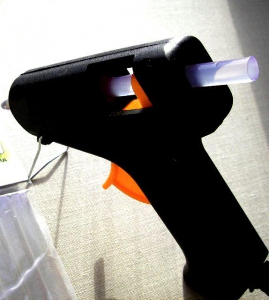 Виды и обзор клея для дерева Виды и обзор клея для дерева