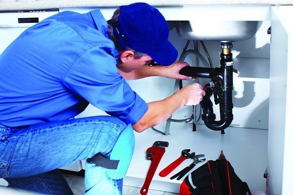 Засор в раковине на кухне &ndash; способы устранения и методы профилактики