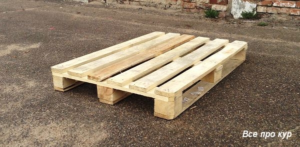 Большой курятник из целых поддонов своими руками Большой курятник из целых поддонов своими руками