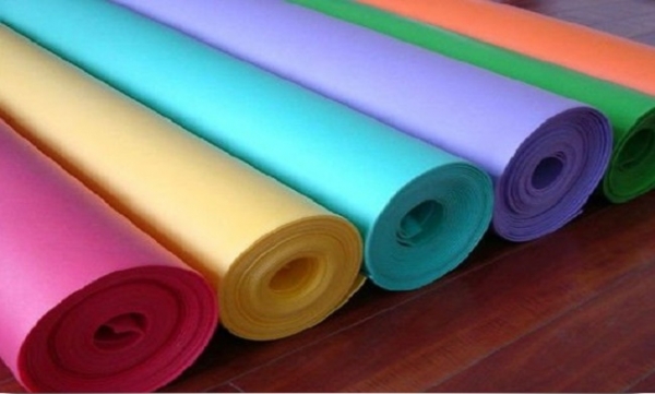 Нужна ли подложка под линолеум?