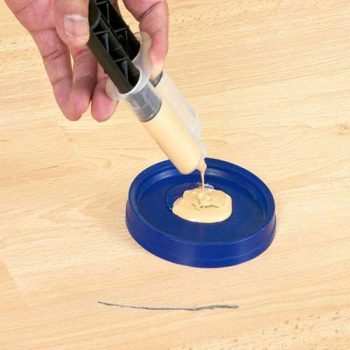 Ремонт линолеума: причины повреждений и как устранить последствия самостоятельно Ремонт линолеума: причины повреждений и как устранить последствия самостоятельно