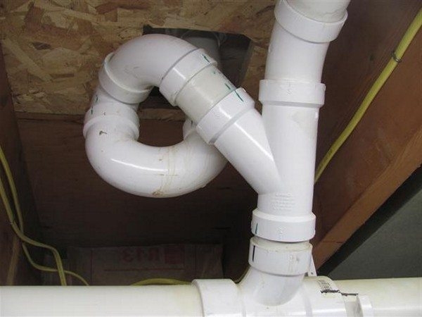 Как осуществляется чистка канализации: изучаем методы и способы Как осуществляется чистка канализации: изучаем методы и способы