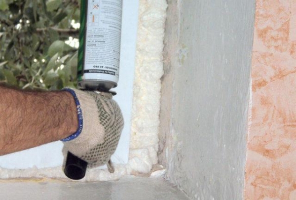 Как правильно пользоваться монтажной пеной Как правильно пользоваться монтажной пеной