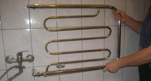 Замена и установка полотенцесушителей в ванной своими руками Замена и установка полотенцесушителей в ванной своими руками