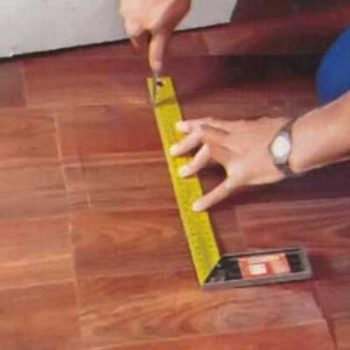 Ремонт линолеума: причины повреждений и как устранить последствия самостоятельно Ремонт линолеума: причины повреждений и как устранить последствия самостоятельно