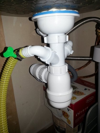 Сифон для кухонных моек &mdash; виды, устройство и монтаж