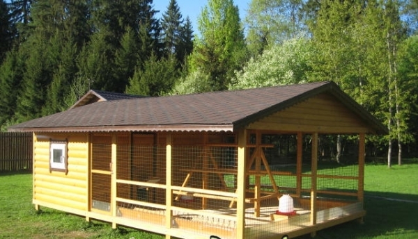 Чем примечательны куриные домики от Семена Додонова? Чем примечательны куриные домики от Семена Додонова?