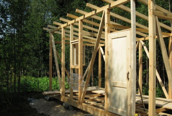 Строим сарай для несушек