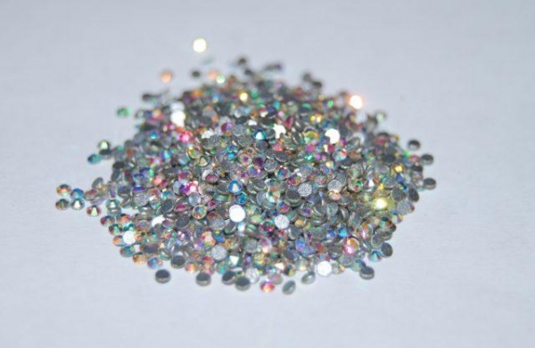 Как правильно приклеить стразы на нарощенные ресницы Как правильно приклеить стразы на нарощенные ресницы